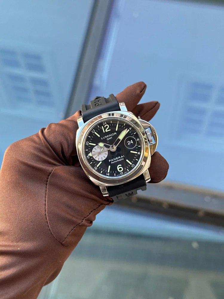 Panerai Luminor GMT Automatic